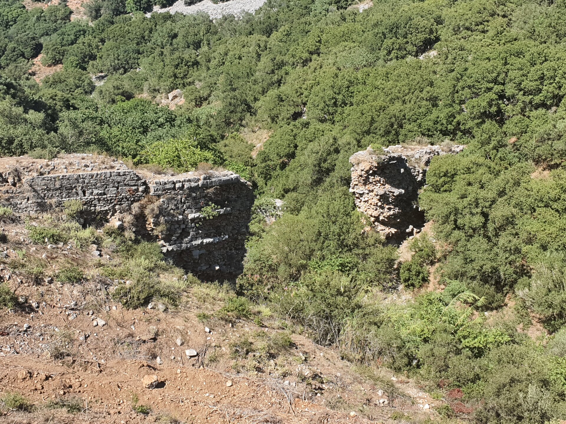 ΓΕΦΥΡΑ ΣΤΟ ΚΑΛΟ ΧΩΡΙΟ (ΡΩΜΑΪΚΗ)