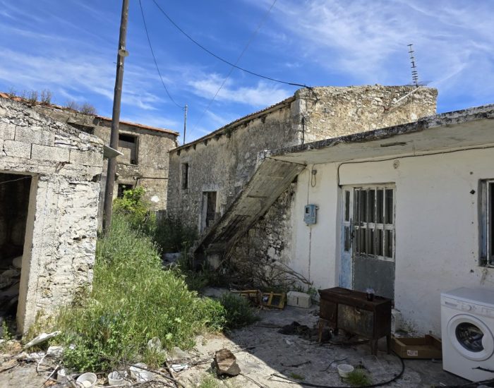 ΑΓΡΟΤΟΣΠΙΤΟ ΣΤΟΝ ΑΧΕΝΤΡΙΑ Β'