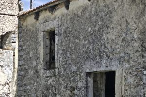 ΑΓΡΟΤΟΣΠΙΤΟ ΣΤΟΝ ΑΧΕΝΤΡΙΑ Β'