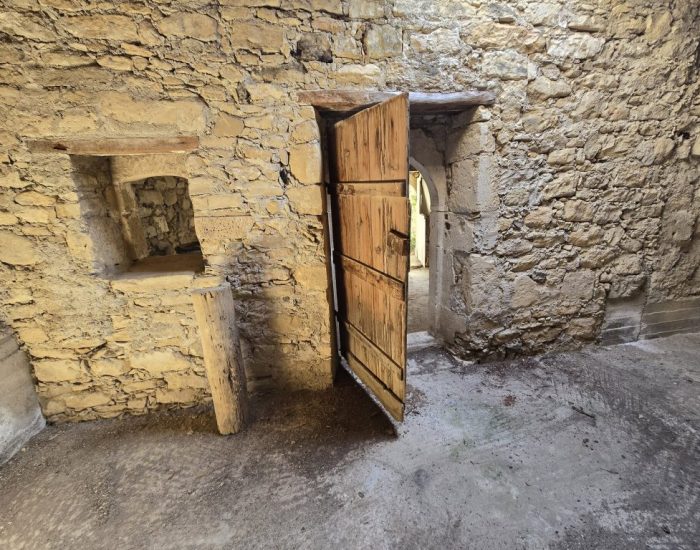 ΑΓΡΟΤΟΣΠΙΤΟ ΣΤΟΥΣ ΒΩΡΟΥΣ