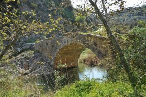 ΓΕΦΥΡΑ ΣΤΟΥΣ ΑΣΤΡΑΚΟΥΣ