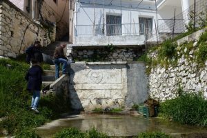 ΚΡΗΝΗ ΣΤΟΝ ΚΑΤΩ ΑΜΙΡΑ 