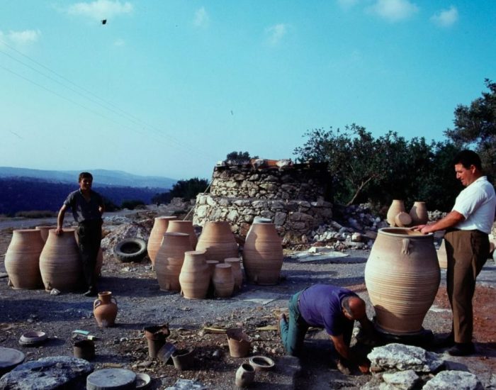 ΚΑΜΙΝΙ ΣΤΟ ΘΡΑΨΑΝΟ Α'
